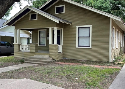 2257 College Avenue - Photo 1