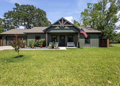 114 Garrett Lane - Photo 1