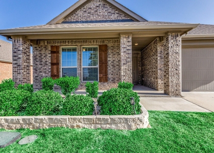 314 Gatecrest Drive - Photo 1