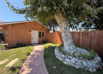 7031 Bellaire Ave - Photo 1