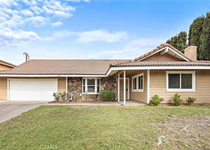 1523 E Baldwin - Photo 1