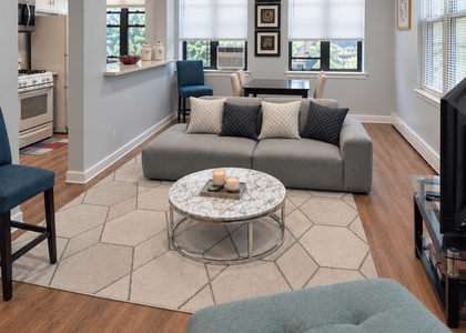 Utica Avenue - Photo 1