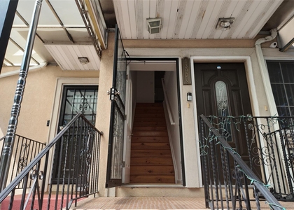 13930 Laurelton Parkway - Photo 1