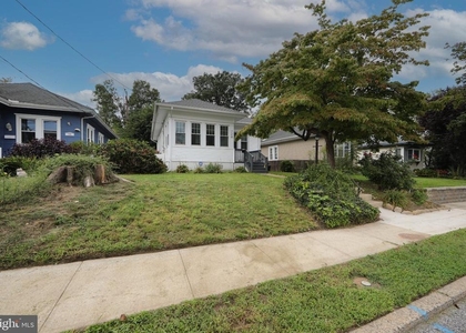 724 Willitts Avenue - Photo 1