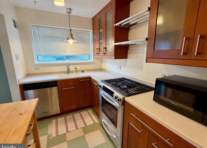 10506 Weymouth Street - Photo 1