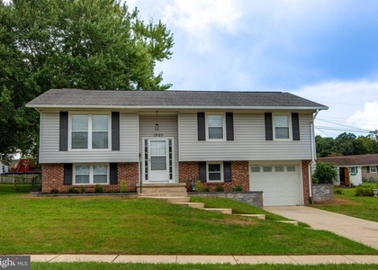 1903 Hawthorne Road - Photo 1