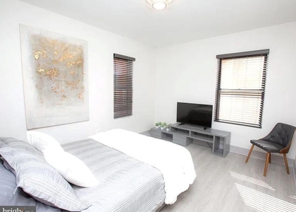 19 W Mulberry Street - Photo 1