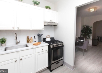 19 W Mulberry Street - Photo 1