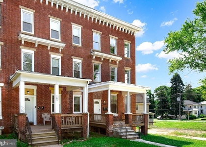 2103 Chelsea Terrace - Photo 1