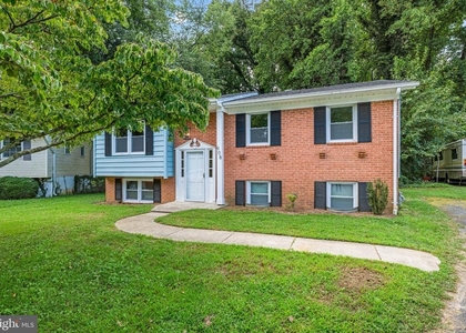908 Country Terrace - Photo 1