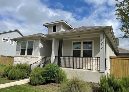 1029 Kerrwood Way - Photo 1
