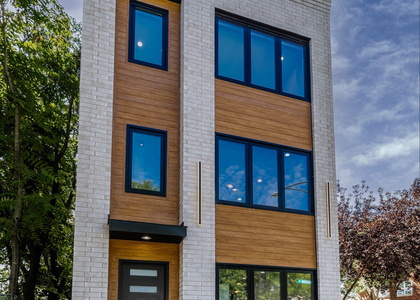 3327 W Division Street - Photo 1