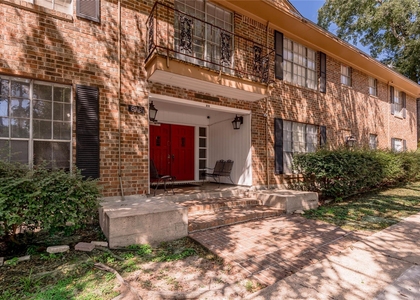 818 University Avenue - Photo 1
