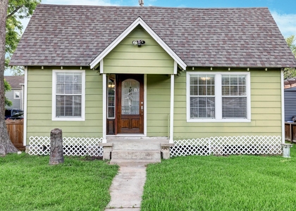 411 Lindale Street - Photo 1