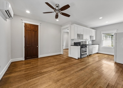 1638 Harvard Street - Photo 1