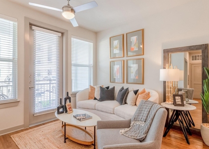 13939 Hillcroft Avenue - Photo 1
