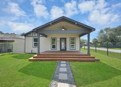 1102 Gazin Street - Photo 1