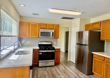 4819 Sunshine Drive - Photo 1