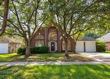 315 Vantage Pointe Circle - Photo 1