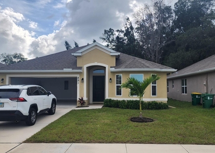 891 Tupelo Circle - Photo 1