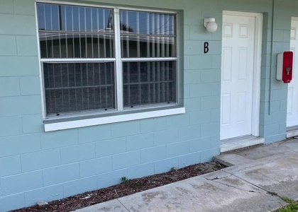123 Roosevelt Avenue - Photo 1