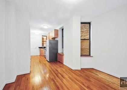 West 45 Street - Photo 1
