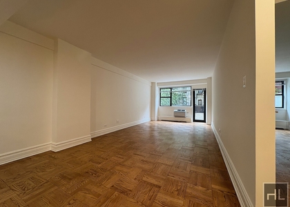 East 79 Street - Photo 1