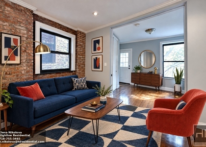 West 52 Street - Photo 1