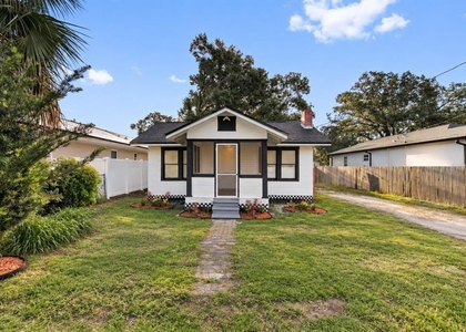 8705 N 13th Street - Photo 1