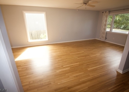 1425 Boynton Ave - Photo 1