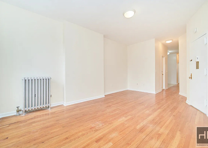 Second Avenue - Photo 1