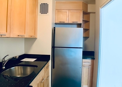 East 49 Street - Photo 1