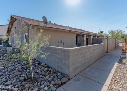 303 E Ludlow Drive - Photo 1