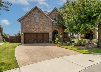 100 Liones Lane - Photo 1