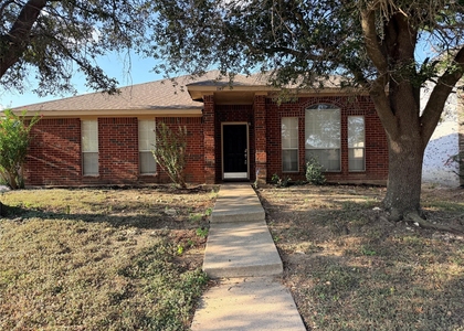 1149 Weaver Street - Photo 1
