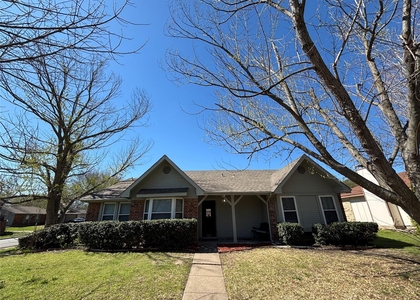2101 Pueblo Drive - Photo 1