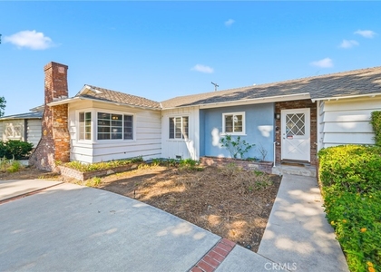 1033 Encino - Photo 1