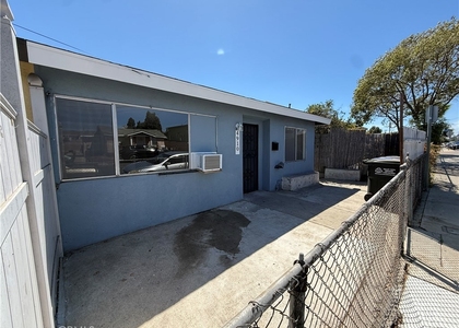 4910 E 4th Street - Photo 1