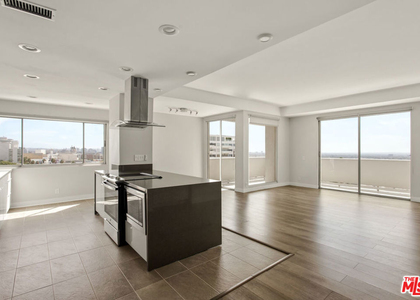 7250 Franklin Avenue - Photo 1