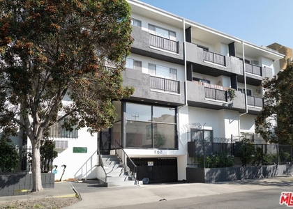 860 S Kingsley Drive - Photo 1