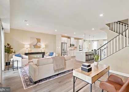 24274 Thurso Square - Photo 1