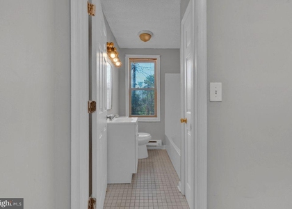 510 S Smallwood Street - Photo 1