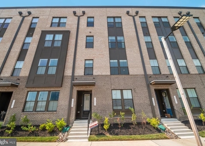 2506 W Peninsula Drive - Photo 1
