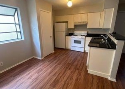 9806 Roxanna Dr - Photo 1