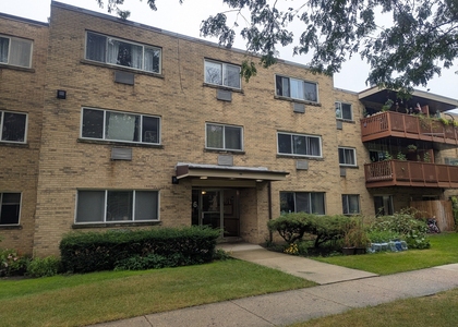 736 W Dempster Street - Photo 1