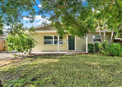 5531 13th Avenue N - Photo 1