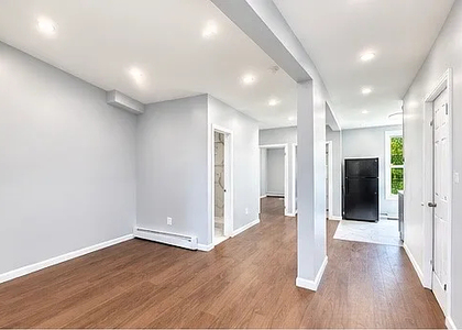 Discover Spacious Living in Qu - Photo 1