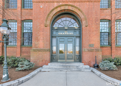 25 Grand Street - Photo 1