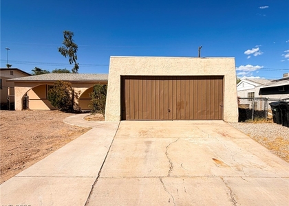 1312 E Brooks Avenue - Photo 1