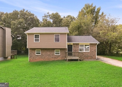 2741 Oxford Drive - Photo 1